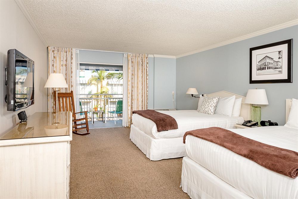 The Lafayette Hotel, Swim Club & Bungalows San Diego Room photo